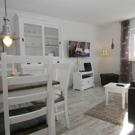 Lueddn Traum 아파트